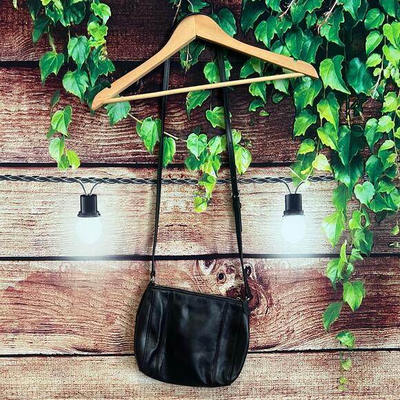 Authentic Coach Crossbody Purse Bag Black Leather 9x7 Clutch - Picture 3 of 5